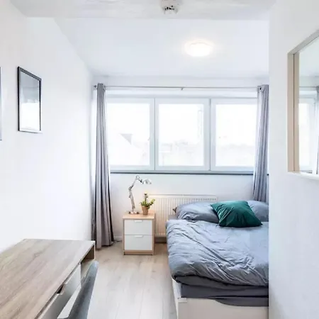 Hinterhofstrabe * نورنبيرغ